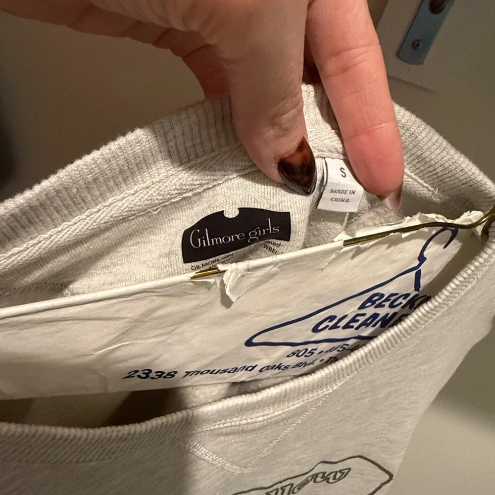 Stars Hollow Books Men's Crewneck Sweater - Light Gray - Picture 2 of 3